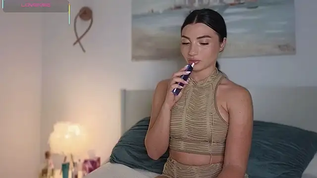 ReyaSophia online show from April 11, 2026, 8:35 pm