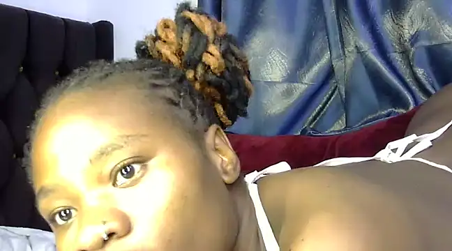 Snapshot of sweetblackbeauty001 chatting on February 20, 2025, 3:08 pm sweetblackbeauty001 online show from February 20, 2025, 3:08 pm