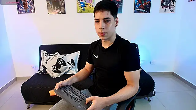 jonathanjoestar  online show from April 30, 2026, 9:30 pm