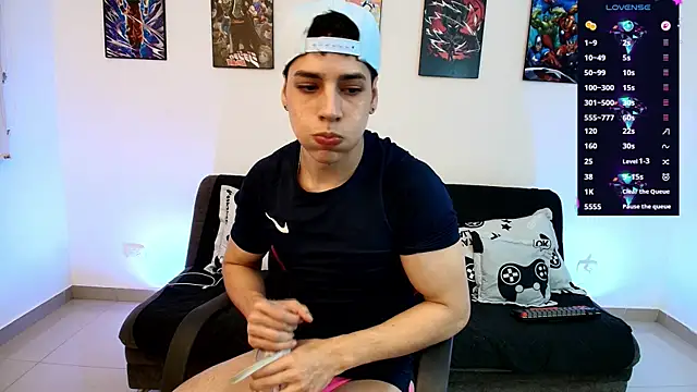 jonathanjoestar  online show from June 11, 2026, 12:32 am
