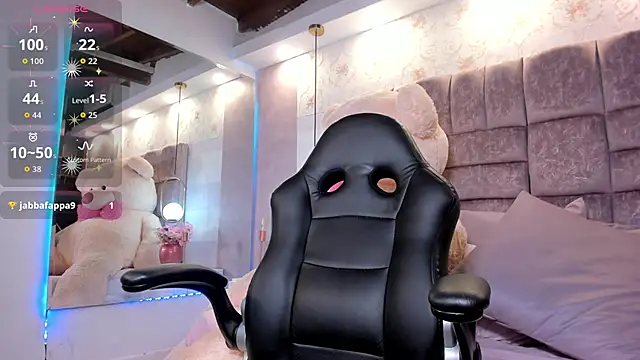 Snapshot of amina_west chatting on October 3, 2025, 3:58 am amina west online show from October 3, 2025, 3:58 am