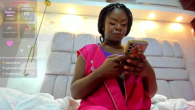 Snapshot of amina_west chatting on October 4, 2025, 12:03 pm amina west online show from October 4, 2025, 12:03 pm