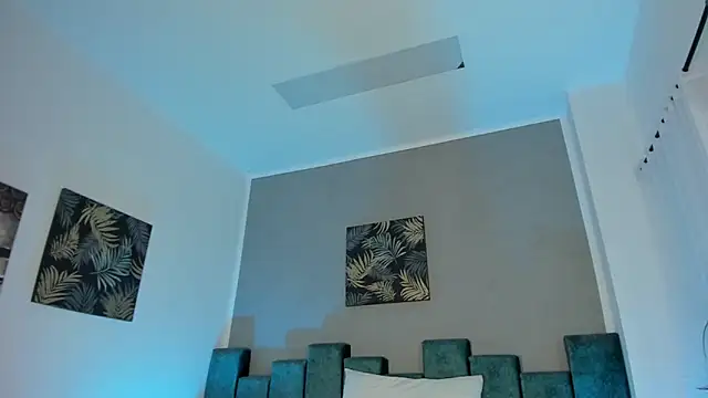 Snapshot of Kathia_Morelli chatting on May 25, 2026, 11:49 am Kathia Morelli online show from May 25, 2026, 11:49 am