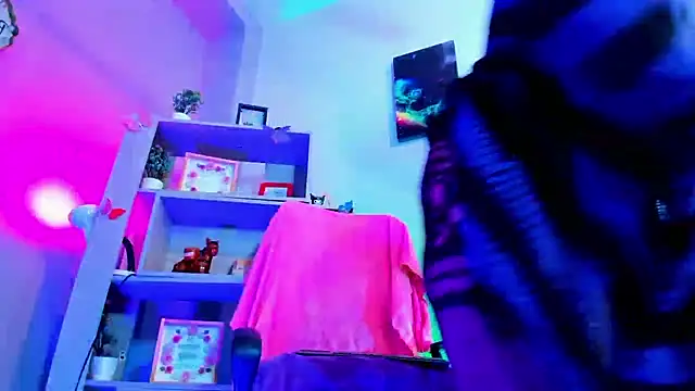 Snapshot of kuromi69 chatting on September 12, 2025, 6:24 am kuromi69 online show from September 12, 2025, 6:24 am