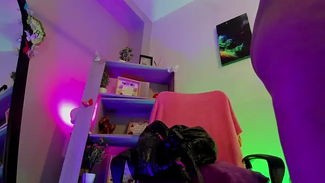 Snapshot of kuromi69 chatting on October 5, 2025, 4:00 am kuromi69 online show from October 5, 2025, 4:00 am