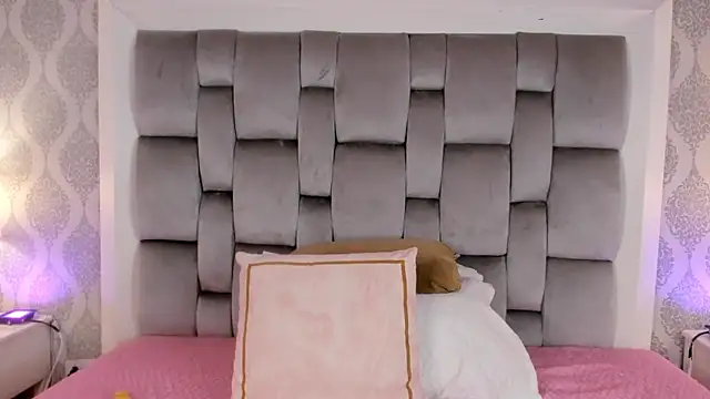 Sara  Williams online show from February 21, 2025, 3:34 am