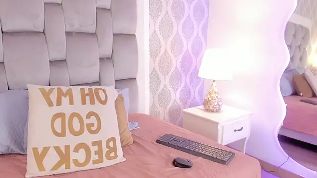 Sara  Williams online show from February 27, 2025, 3:47 am