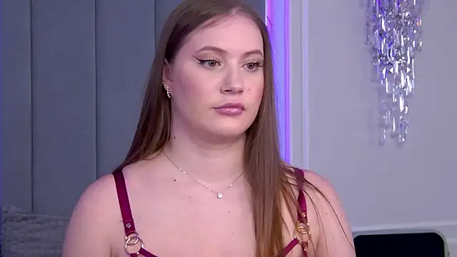 ChloeMarsch online show from October 5, 2025, 4:44 am