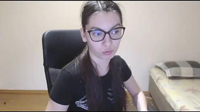 Snapshot of CuteJollie4U chatting on March 7, 2025, 9:06 pm CuteJollie4U online show from March 7, 2025, 9:06 pm