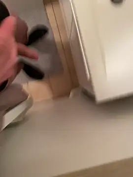 Snapshot of dimitriei chatting on February 2, 2026, 7:34 pm dimitriei online show from February 2, 2026, 7:34 pm