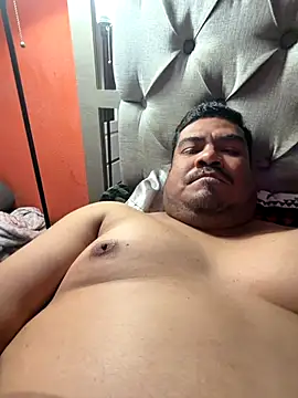 Snapshot of ThickD619 chatting on January 7, 2026, 3:53 am ThickD619 online show from January 7, 2026, 3:53 am