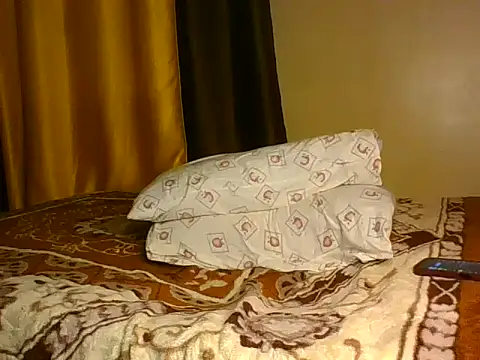 Snapshot of Missshelo chatting on September 25, 2025, 3:43 am Missshelo online show from September 25, 2025, 3:43 am