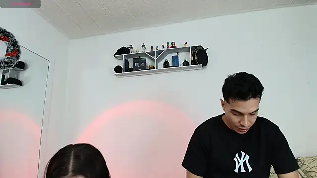 Snapshot of HotCouple_697 chatting on December 15, 2024, 8:36 pm HotCouple 697 online show from December 15, 2024, 8:36 pm