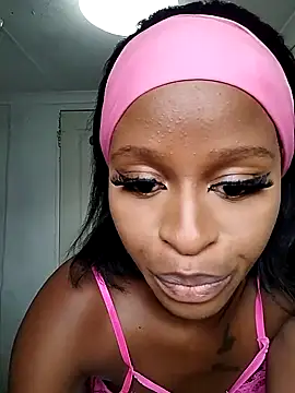 Snapshot of Nomawethu2002 chatting on March 15, 2025, 9:30 am Nomawethu2002 online show from March 15, 2025, 9:30 am