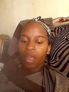 Snapshot of Nomawethu2002 chatting on November 12, 2025, 5:52 am Nomawethu2002 online show from November 12, 2025, 5:52 am