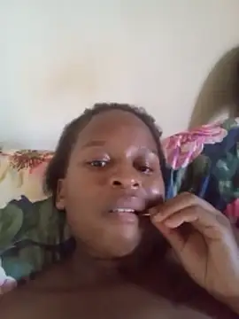 Snapshot of Nomawethu2002 chatting on November 13, 2025, 4:06 pm Nomawethu2002 online show from November 13, 2025, 4:06 pm