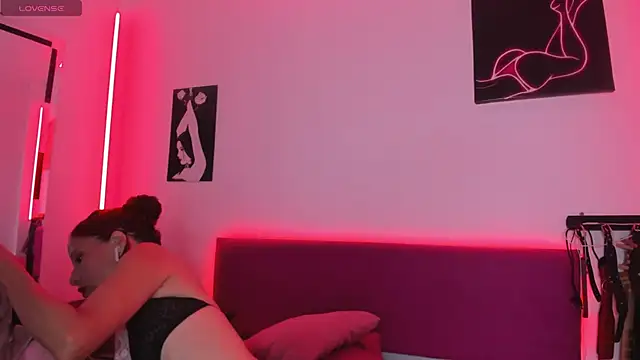 Little Naughtty online show from February 12, 2025, 2:21 pm