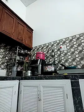    Erin    online show from October 1, 2025, 4:18 am