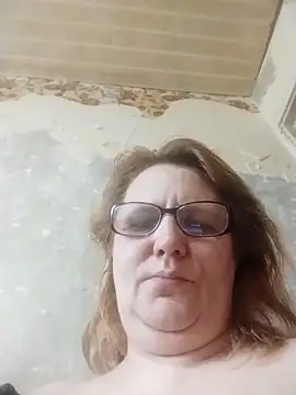 Forest-Lady online show from April 3, 2026, 7:17 am