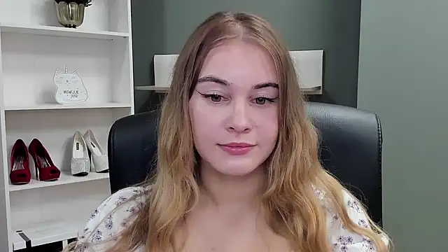 Snapshot of kitty_valeria chatting on November 6, 2025, 9:59 pm kitty valeria online show from November 6, 2025, 9:59 pm