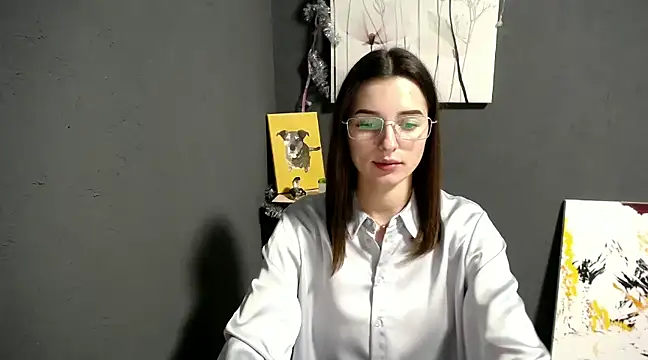 lady olivia  online show from January 8, 2025, 1:52 pm