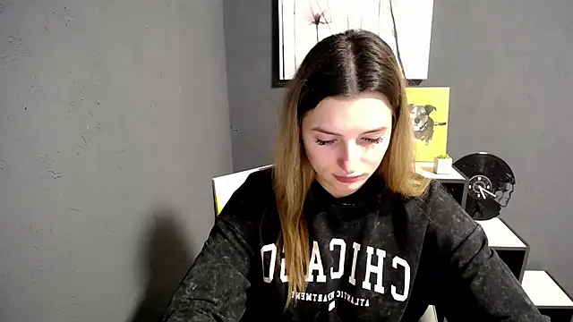 lady olivia  online show from November 4, 2025, 3:00 pm