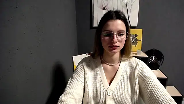 lady olivia  online show from January 5, 2026, 5:27 pm