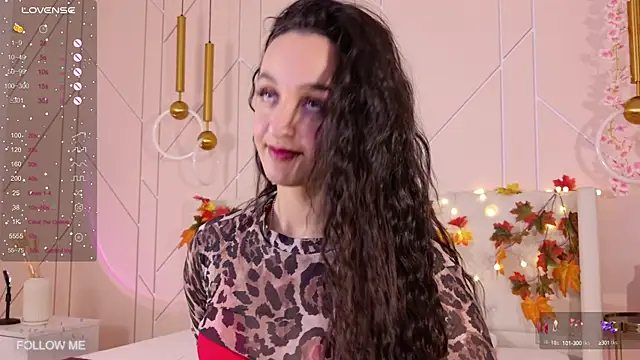 Snapshot of Lolly_Neal chatting on January 26, 2025, 9:19 am Lolly Neal online show from January 26, 2025, 9:19 am