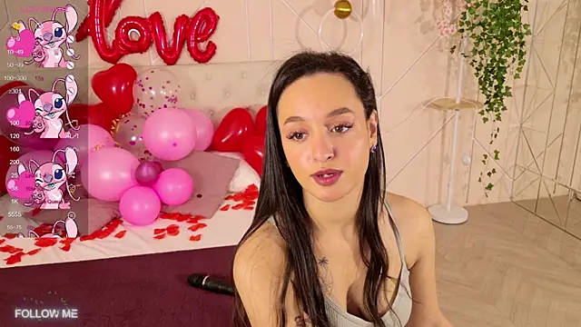 Snapshot of Lolly_Neal chatting on February 19, 2025, 5:05 am Lolly Neal online show from February 19, 2025, 5:05 am