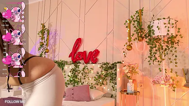 Snapshot of Lolly_Neal chatting on February 25, 2025, 11:52 am Lolly Neal online show from February 25, 2025, 11:52 am