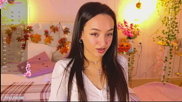 Snapshot of Lolly_Neal chatting on November 3, 2025, 4:58 am Lolly Neal online show from November 3, 2025, 4:58 am