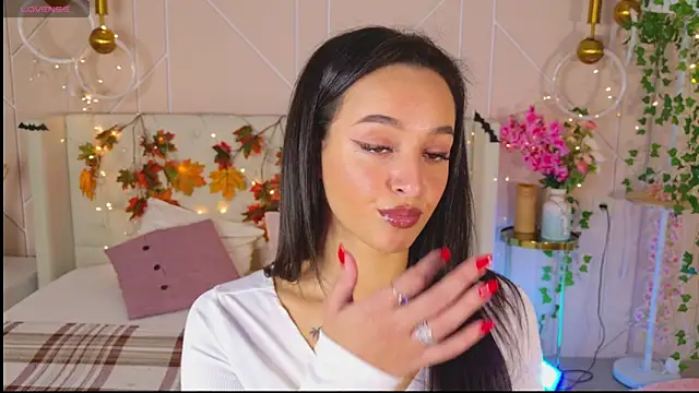 Snapshot of Lolly_Neal chatting on November 8, 2025, 4:56 am Lolly Neal online show from November 8, 2025, 4:56 am