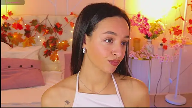 Snapshot of Lolly_Neal chatting on November 13, 2025, 4:55 am Lolly Neal online show from November 13, 2025, 4:55 am