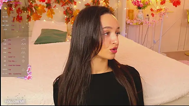 Snapshot of Lolly_Neal chatting on November 15, 2025, 4:54 am Lolly Neal online show from November 15, 2025, 4:54 am