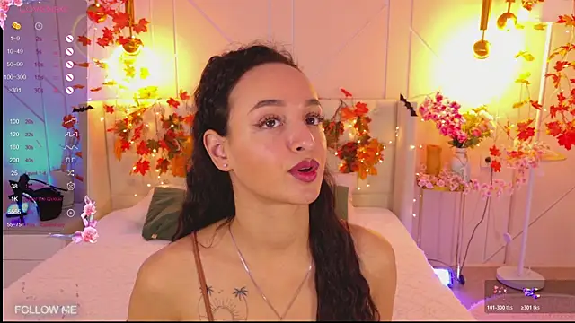 Snapshot of Lolly_Neal chatting on November 23, 2025, 4:56 am Lolly Neal online show from November 23, 2025, 4:56 am