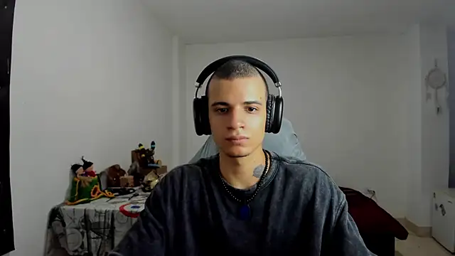 Snapshot of Balo_lovers chatting on March 12, 2025, 4:02 pm Balo lovers online show from March 12, 2025, 4:02 pm