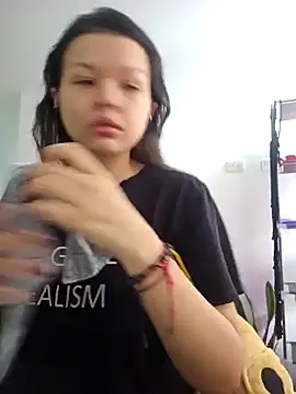 azumiichan online show from January 24, 2025, 3:02 pm