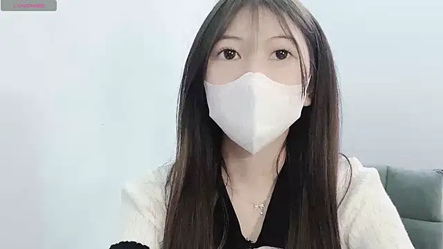 tanhxiu online show from December 13, 2024, 5:00 pm