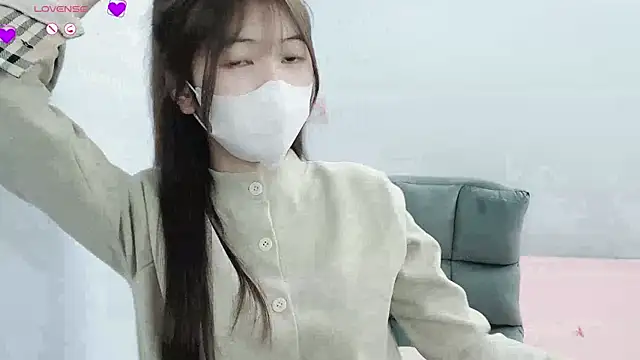 tanhxiu online show from January 1, 2025, 9:07 am