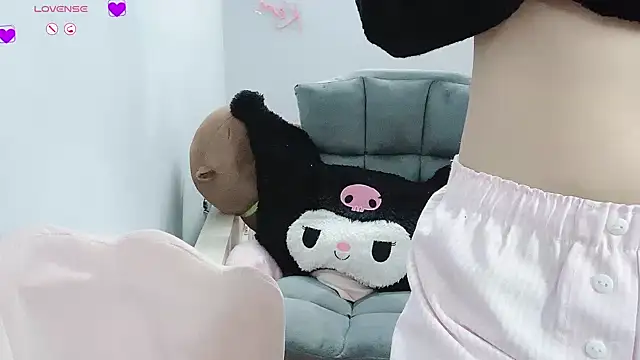 tanhxiu online show from January 2, 2025, 12:46 pm