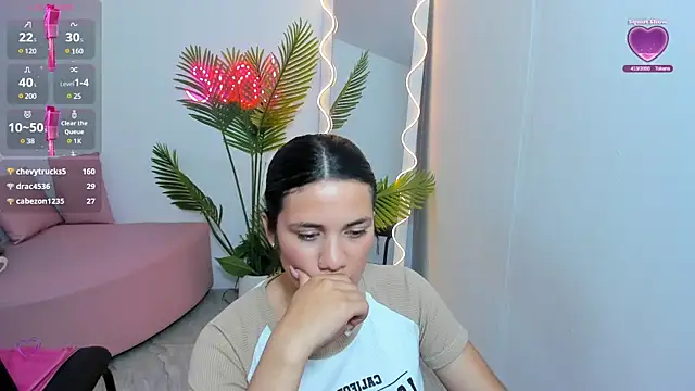 Chiara tay online show from January 14, 2025, 2:19 am