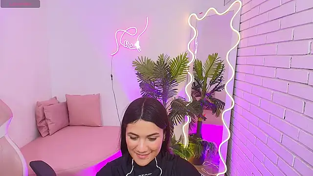 Chiara tay online show from February 27, 2025, 3:47 am