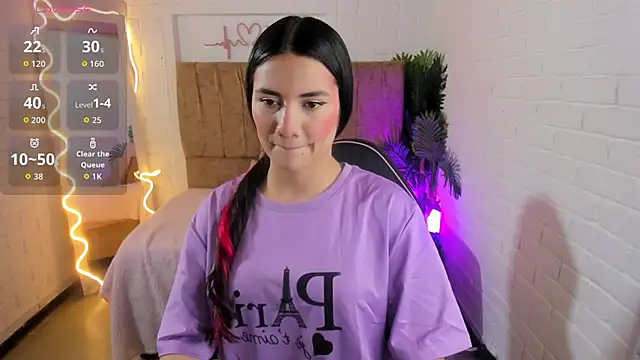 Chiara tay online show from September 26, 2025, 7:18 pm