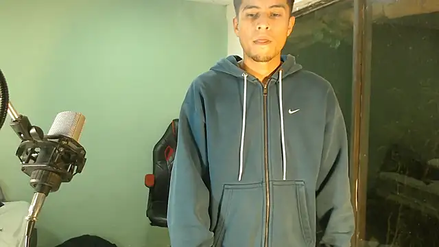 danielitopapuu online show from February 15, 2026, 7:51 am