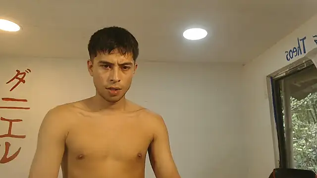 danielitopapuu online show from July 28, 2026, 7:39 pm