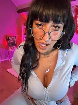 CarolaDrago online show from November 24, 2025, 8:14 am