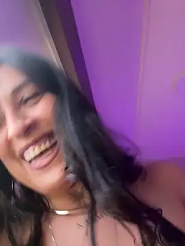 CarolaDrago online show from February 3, 2026, 8:14 pm