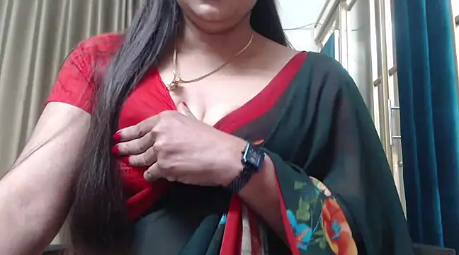 Snapshot of desi-maisa130 chatting on December 13, 2024, 5:00 pm desi-maisa130 online show from December 13, 2024, 5:00 pm