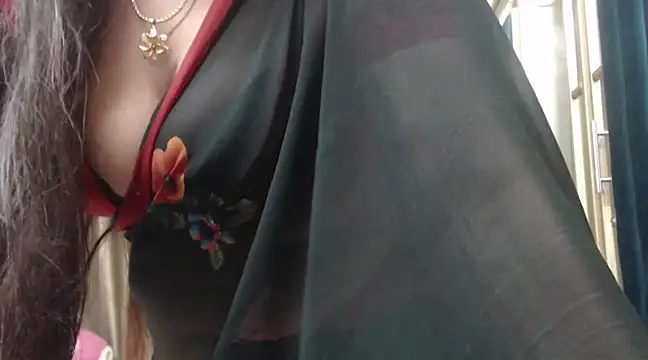 Snapshot of desi-maisa130 chatting on December 14, 2024, 5:36 pm desi-maisa130 online show from December 14, 2024, 5:36 pm