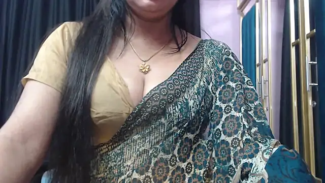 Snapshot of desi-maisa130 chatting on October 17, 2025, 5:26 pm desi-maisa130 online show from October 17, 2025, 5:26 pm